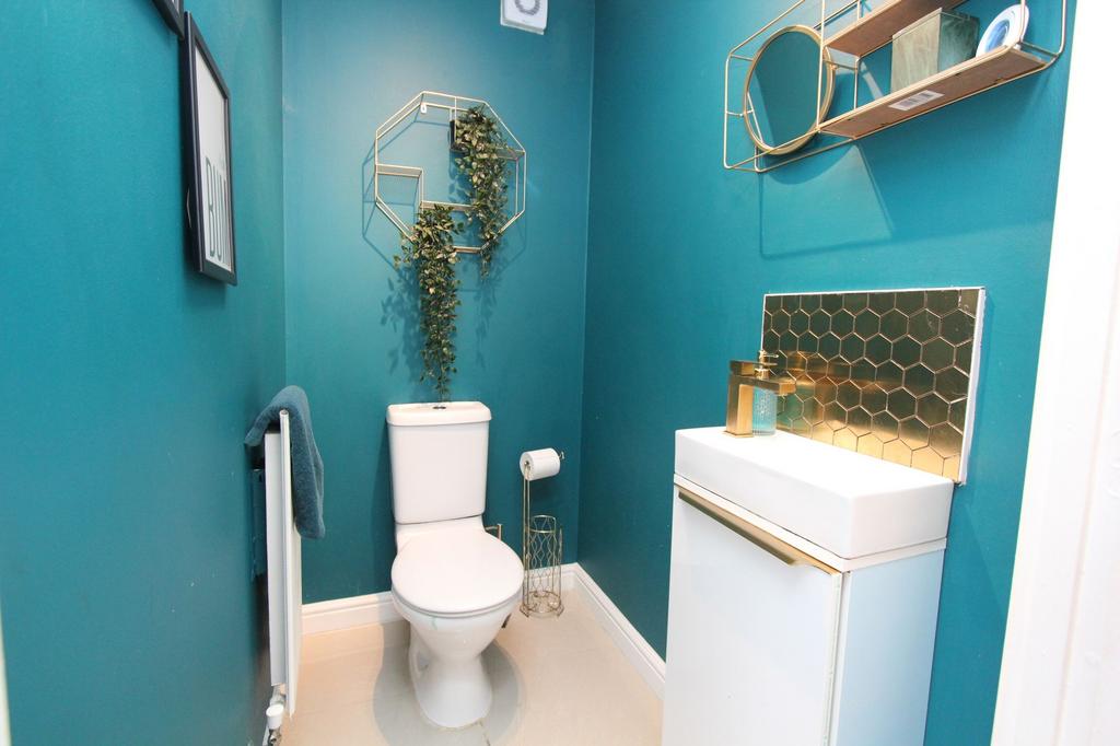 Cloakroom WC