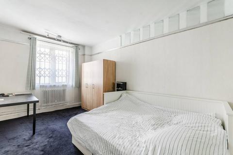1 bedroom flat for sale, Tavistock Court, Bloomsbury, London, WC1H