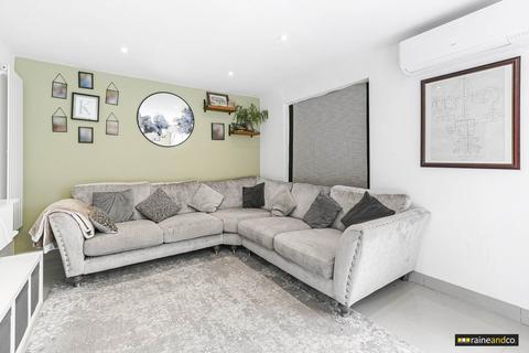 9 Talbot Road, Hatfield, AL10 0QX