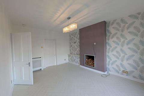 2 bedroom flat to rent, Dunterlie Avenue, Glasgow G13