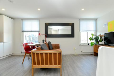 1 bedroom flat for sale, Chatsworth Road, London