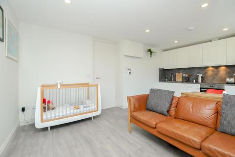 1 bedroom flat for sale, Chatsworth Road, London