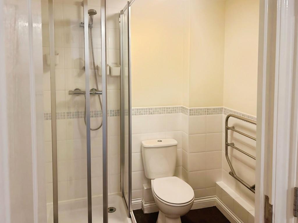 34a15e63-Bathroom 202
