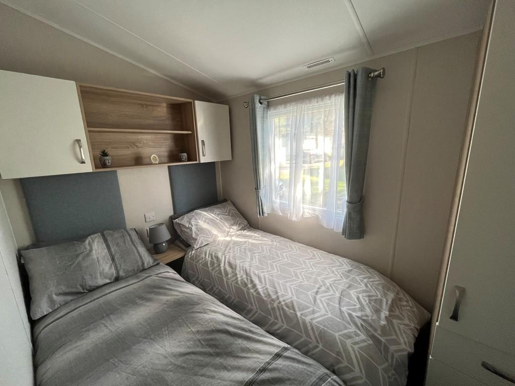 2 bed