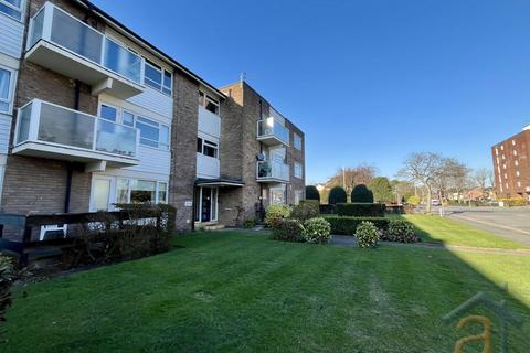 Victoria Court, Southport, PR8 2DN