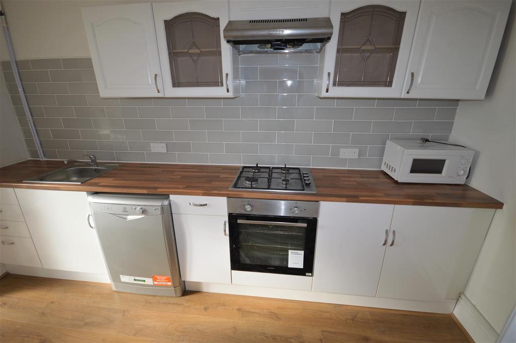 Kitchen b.JPG