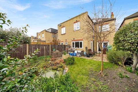 4 bedroom semi-detached house for sale, Cleveleys Road, London E5