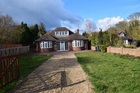 4 bedroom detached house to rent, Stagsden Road, Bedford MK43