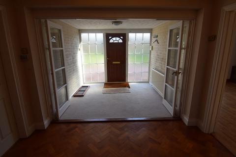4 bedroom detached house to rent, Stagsden Road, Bedford MK43
