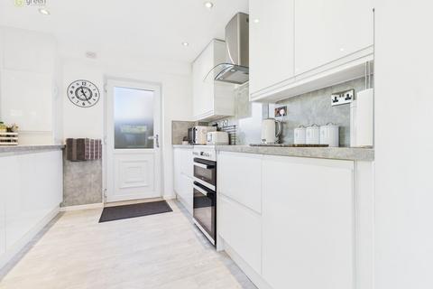 16 Bridgeman Croft, Birmingham, B36 0AF