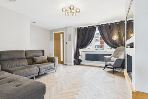 6 Armstrong Drive, Birmingham, B36 9NL