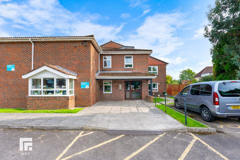 1 bedroom ground floor flat for sale, Danescourt Way, Danescourt