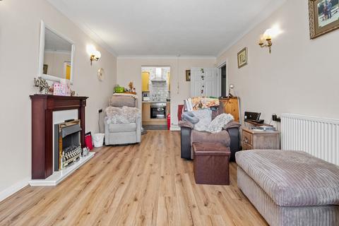 1 bedroom ground floor flat for sale, Danescourt Way, Danescourt
