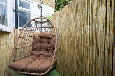 2 bedroom end of terrace house for sale, Albany Passage, Richmond