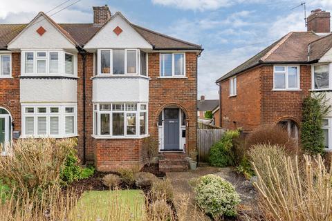 60 Chalkpit Lane, Dorking, RH4 1EY