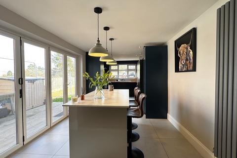 4 bedroom semi-detached house for sale, Wyndham Avenue, Melton Mowbray