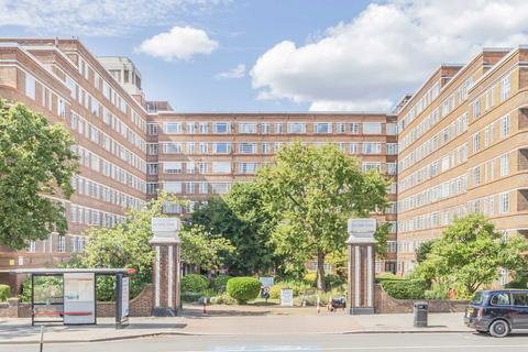 1 bedroom flat to rent, Balham High Road, London SW17