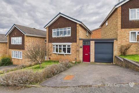 5 Field Close, Burton-on-trent, DE13 0NS