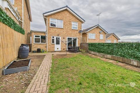5 Field Close, Burton-on-trent, DE13 0NS
