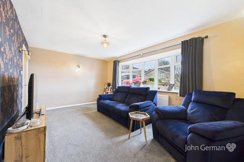 5 Field Close, Burton-on-trent, DE13 0NS