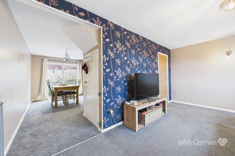 5 Field Close, Burton-on-trent, DE13 0NS