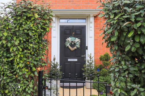 4 bedroom detached house for sale, Austen Drive, Tamworth