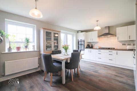 4 bedroom detached house for sale, Austen Drive, Tamworth