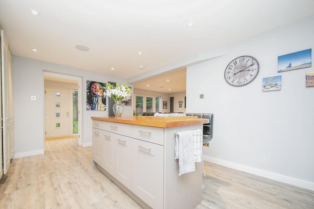 Kitchen 4