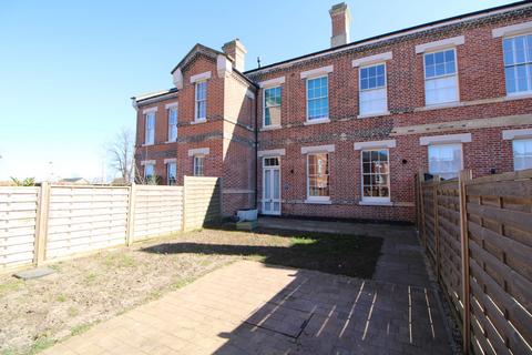 3 bedroom terraced house to rent, Sergeants Mess, Le Cateau Road