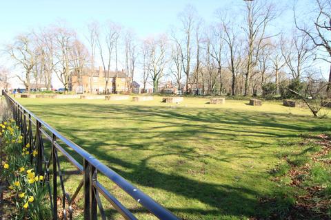 3 bedroom terraced house to rent, Sergeants Mess, Le Cateau Road
