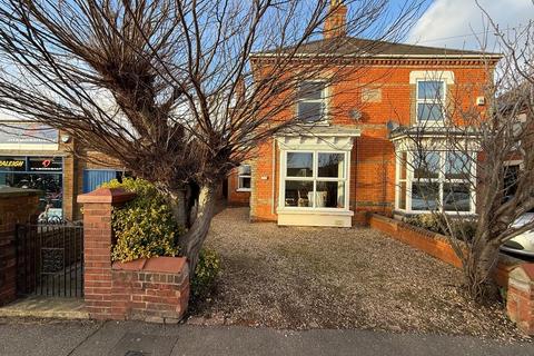 3 bedroom semi-detached house for sale, Winsover Road, Spalding