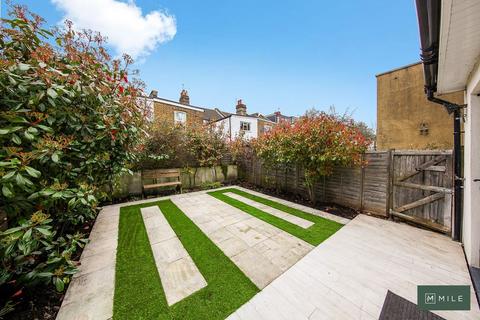 4 bedroom terraced house for sale, St Margarets Road, London NW10