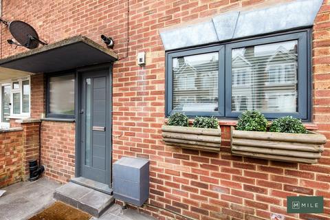 4 bedroom terraced house for sale, St Margarets Road, London NW10