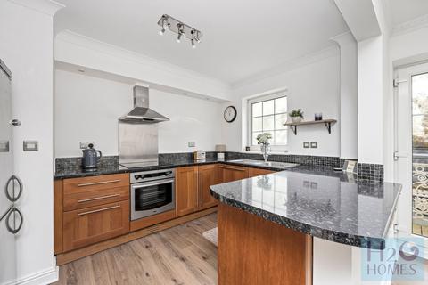 2 bedroom apartment for sale, Starboard Court, Brighton Marina Village, Brighton