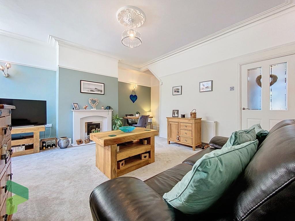 Living Room / Dining Room