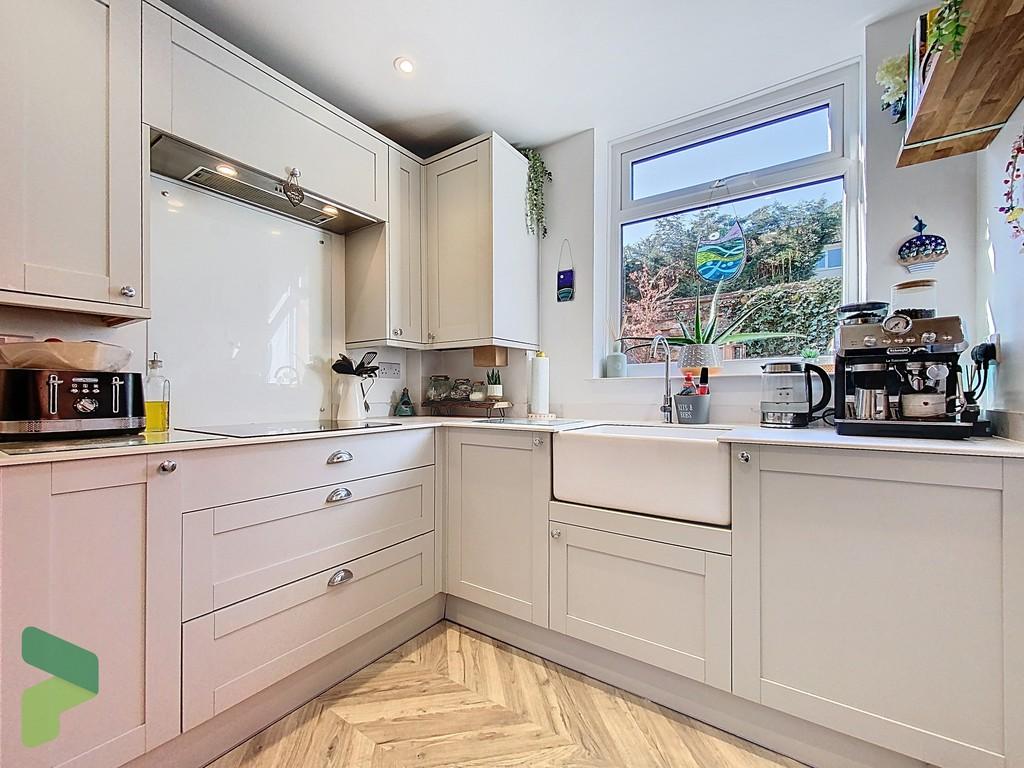 Seperate Fully Fitted Kitchen