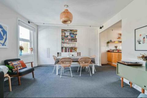 2 bedroom maisonette to rent, Harecourt Road, Islington, London