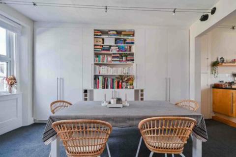 2 bedroom maisonette to rent, Harecourt Road, Islington, London
