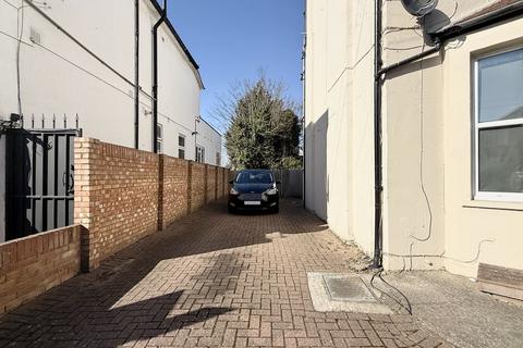 undefined, Fernham Road, Thornton Heath