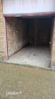 Garage to rent, Howards Road, London E13