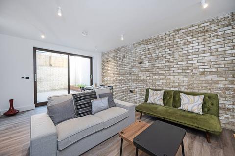 2 bedroom flat for sale, Michigan Avenue, Manor Park E12