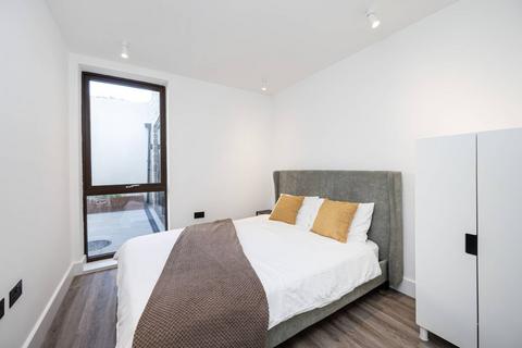 2 bedroom flat for sale, Michigan Avenue, Manor Park E12