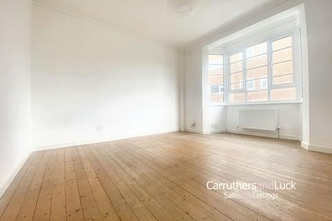 1 bedroom flat to rent, Chichester Drive East, Saltdean, BN2 8LU
