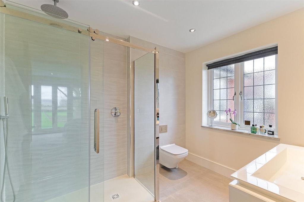 Bath/Shower Room