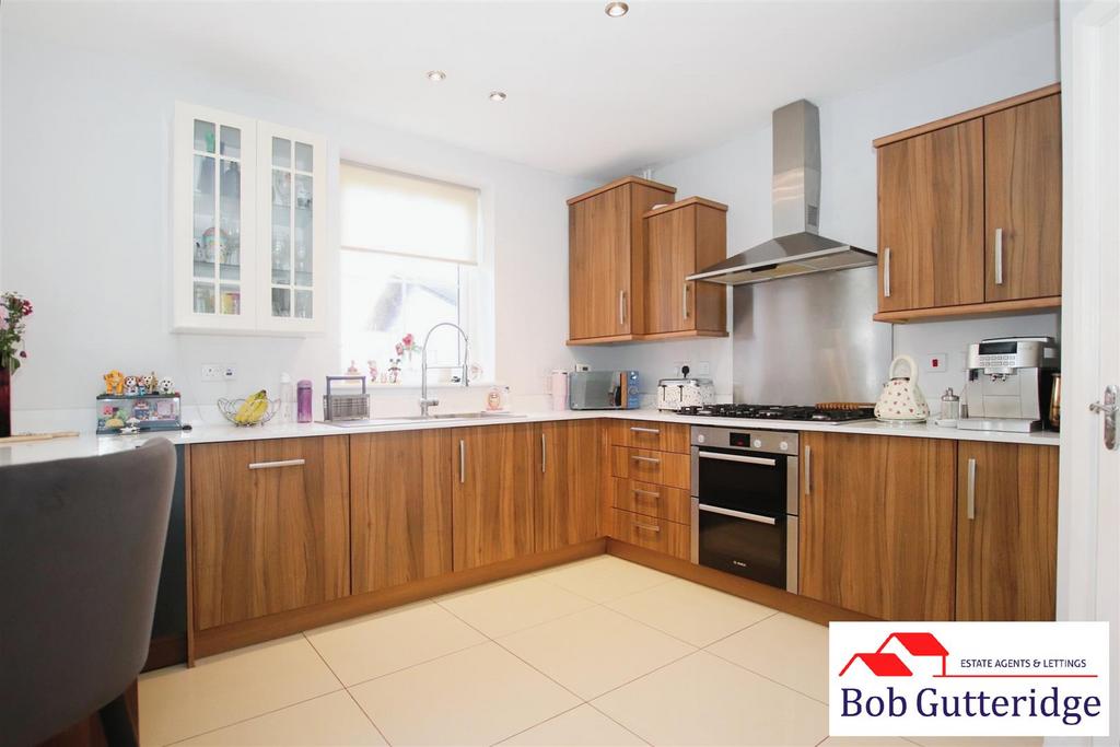 Fitted kitchen/ diner