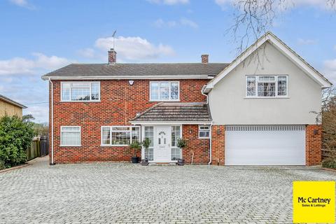 5 Chalklands, Sandon, Chelmsford, CM2 7TH