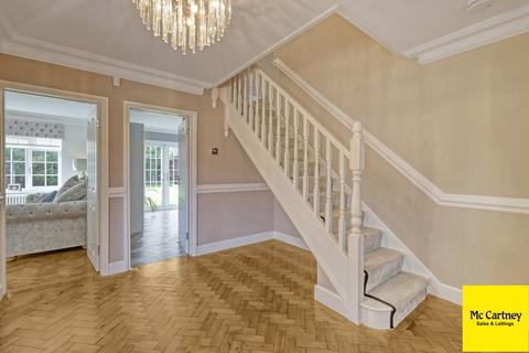 5 Chalklands, Sandon, Chelmsford, CM2 7TH