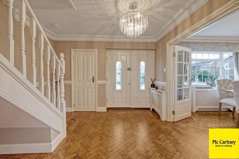 5 Chalklands, Sandon, Chelmsford, CM2 7TH
