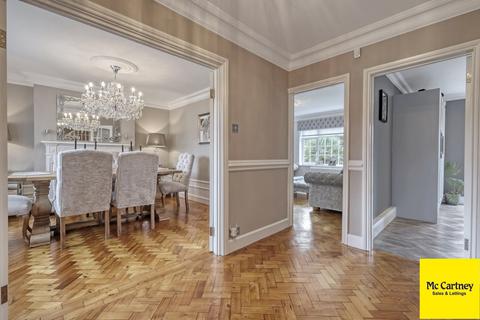 5 Chalklands, Sandon, Chelmsford, CM2 7TH