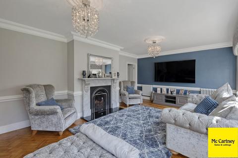 5 Chalklands, Sandon, Chelmsford, CM2 7TH